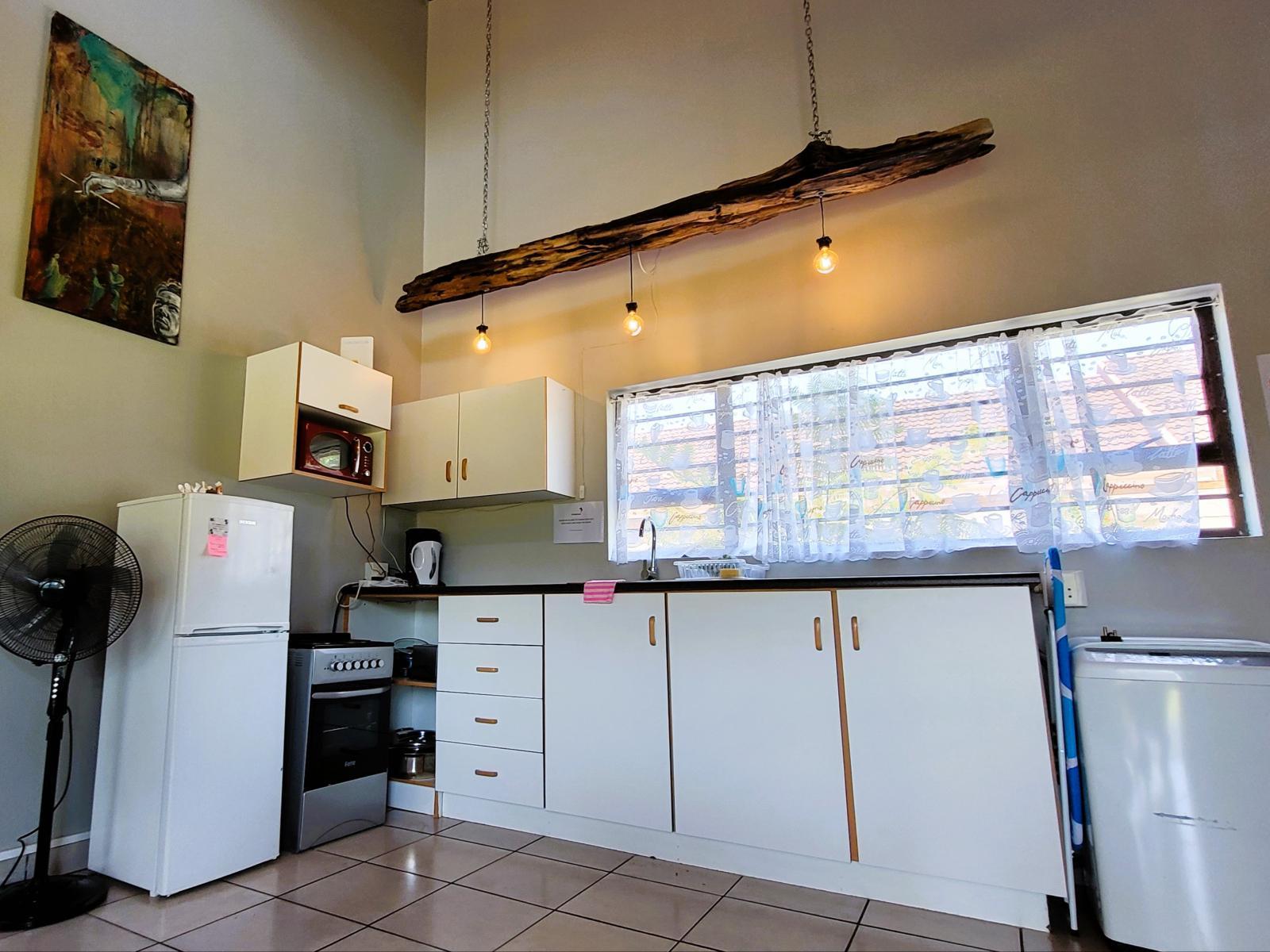 tourism-friendly-st-mikes-villa-uvongo-Kitchen